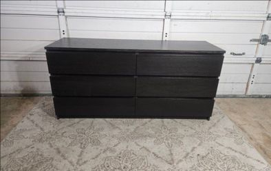 6-Drawer Dresser, Good Conditions Black Color, Measurement: Wide 63" x Deep 19" x Height 30.5"