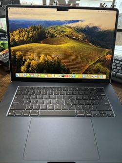 MacBook Air 15-inch  (Model No. A2941) M2
