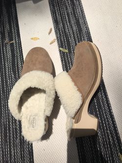 Crocs suede clogs size 7 worn twice