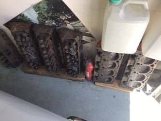 chevy heads..3 pairs.327,305/350,400..$200 a pair..casting numbers in pics.