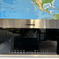 Frigidaire Gallery Microwave ( Brand New)