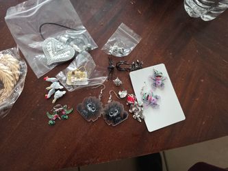 CustumeEarings