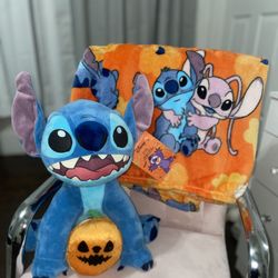 Stitch Halloween Bundle 🎃– Greeter + Matching Blanket