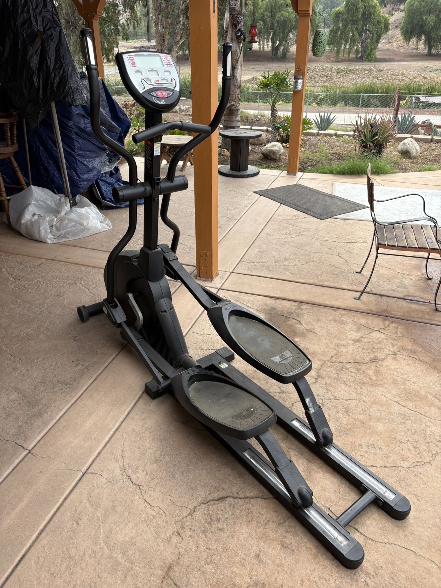 FREE   Elliptical Excercise Machine 