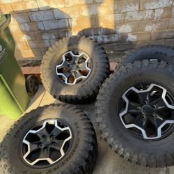 Vendo 4 Rines Originales De Jeep Gladiador 