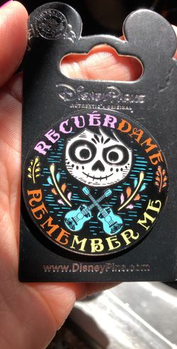 Coco pin