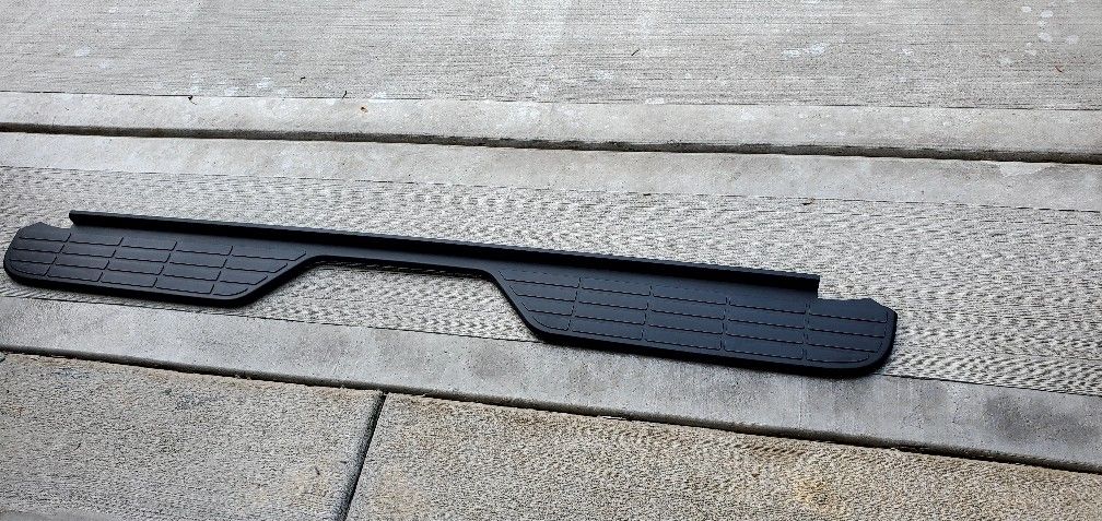 Chevy Silverado. Gmc Yukon. Tahoe. Suburban. Rear Bumper Cover. Brand NEW