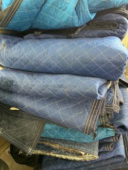 Used / some used once moving blankets