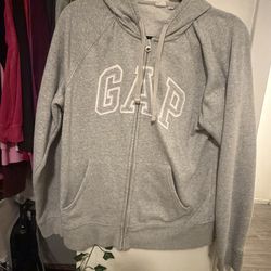 Grey meduim gap sweater