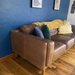 Need To Sell Today $500 ASAP Couch real Leather 