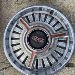 1965 Malibu SS Hubcap