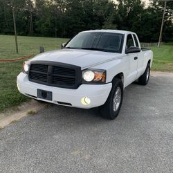 07 Dodge Dakota 