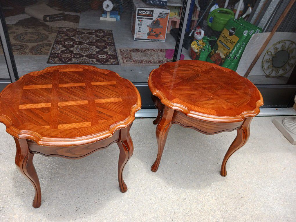 2 Side Coffee Tables