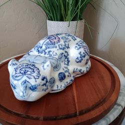 $17 Vintage Porcelain Chinese Laying Cat Blue And White 