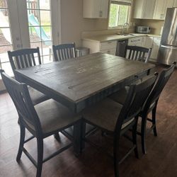 Wood High Top Dinning Table And 6 Chairs