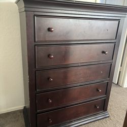 5 Drawer Dresser 