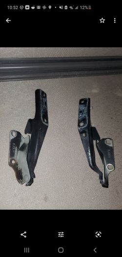 2005 Nissan altima 3.5 sl hood hinges
