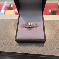 Women's Engavement Ring