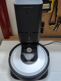 ROOMBA i6+   i Robot