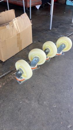 Rolling casters