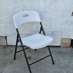 Folding Chairs New 