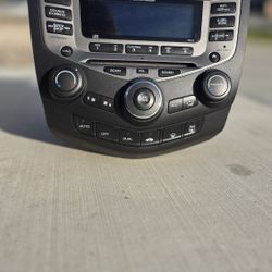 2003-2007 ACCORD Radio Everything Works But CD is https://offerup.com/redirect/?o=QnJva2UuUmFkaW8= Everything Works But CD is Broke.