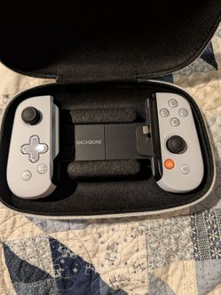 Backbone One - PlayStation Edition - USB-C (2nd gen) with Case