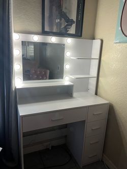 white light up vanity