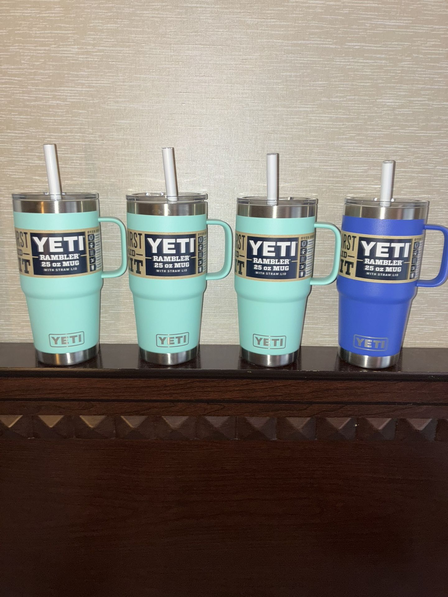 YETI 25oz Rambler Straw Mug (brand new)