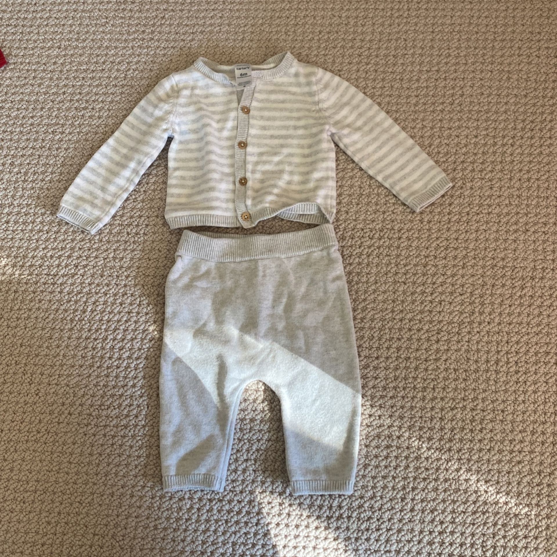 Carters Baby Sweater Set Size 6m