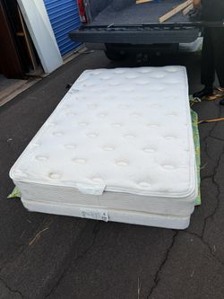 Full Bed Like New