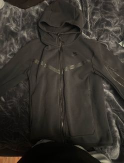 black nike tech