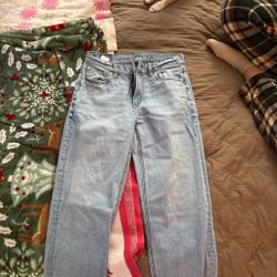 4 PACK AMERICAN EAGLE JEANS!!!