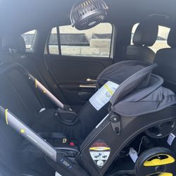 Doona Car Seat- Expiration 07-15-2030