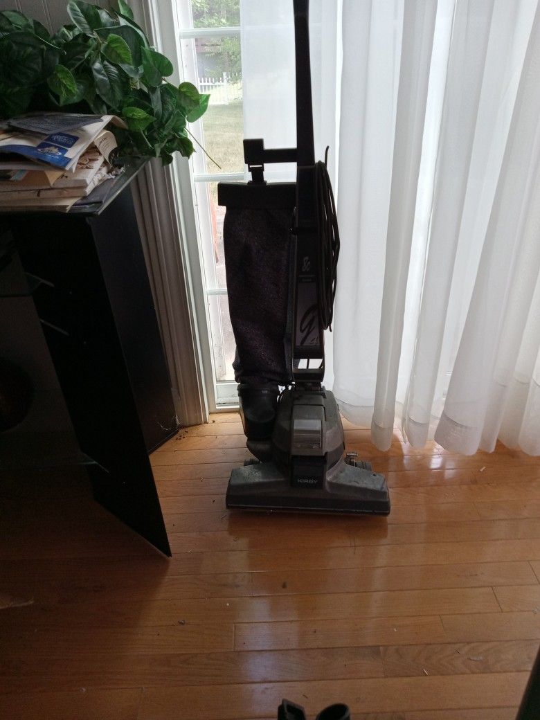 Kirby G4 Tech Drive 80th Anniversary Edition Carpet Vacuum/ Shampoo With 23 Attachments