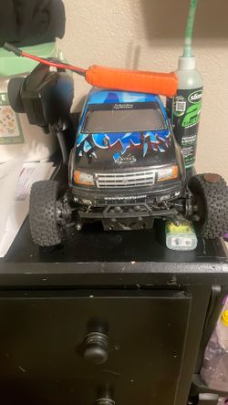 Redcat Blackout Traxxas