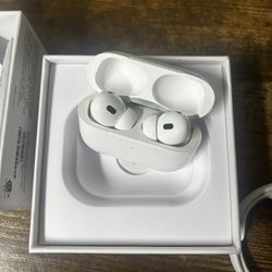 Apple AirPod 2nd Generation Pros 2 