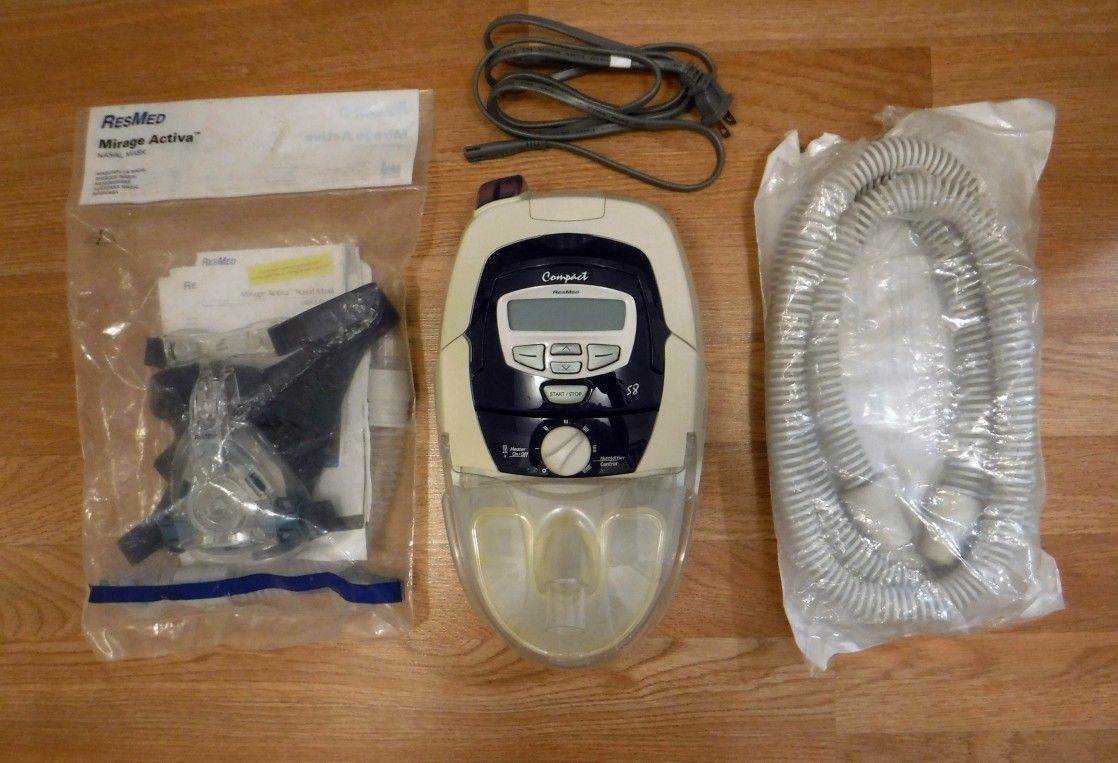 ResMed S8 Compact CPAP Machine with H4i Humidifer in one unit