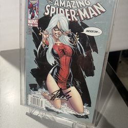 n #607 Classic J Scott Campbell (Felicia Hardy) signed by Stan Lee