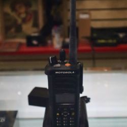 Motorola APX4000 UHF P25 Portable Radio (900MHz)