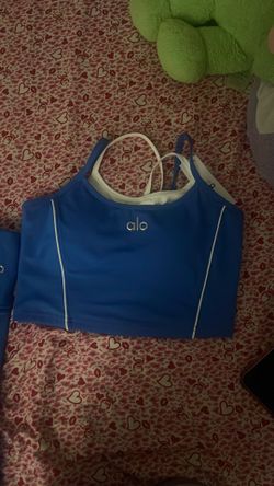 Brand new Alo Yoga matching set