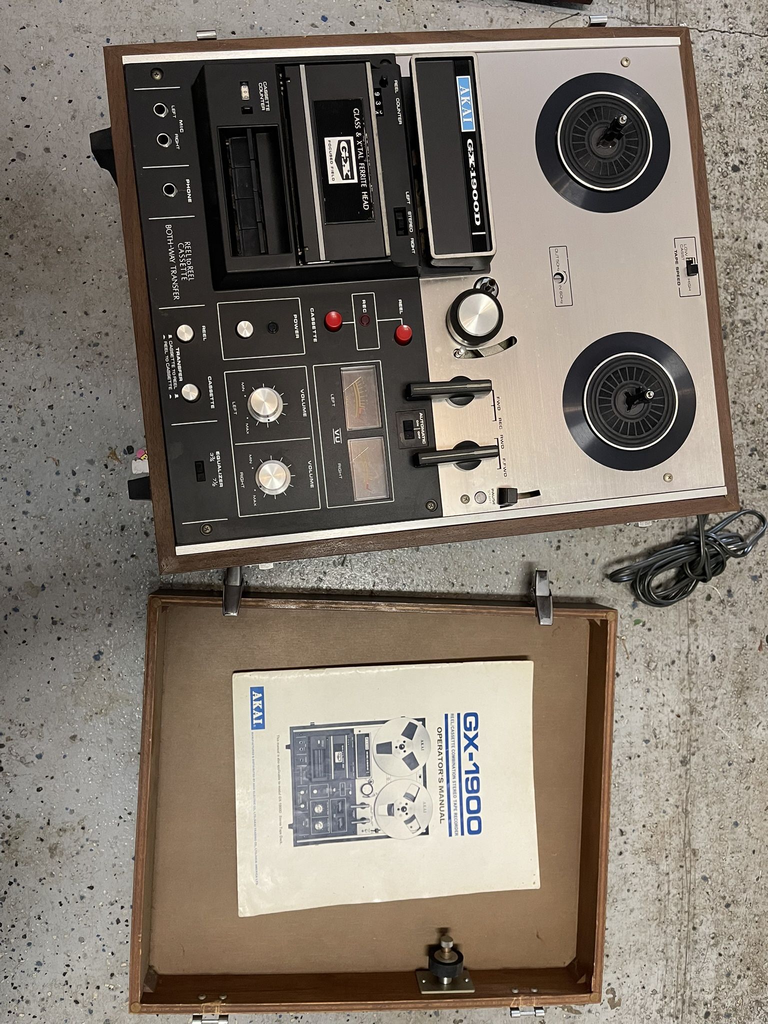 Akai Reel To Reel / Cassette Stero