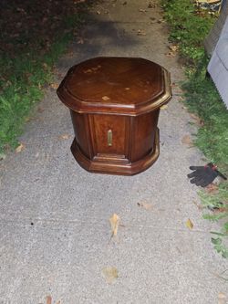 Gorden Octagonal Wood End Table with Storage