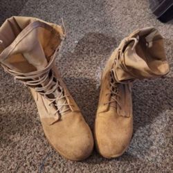 Belleville 390DES Boots (Size 9W)