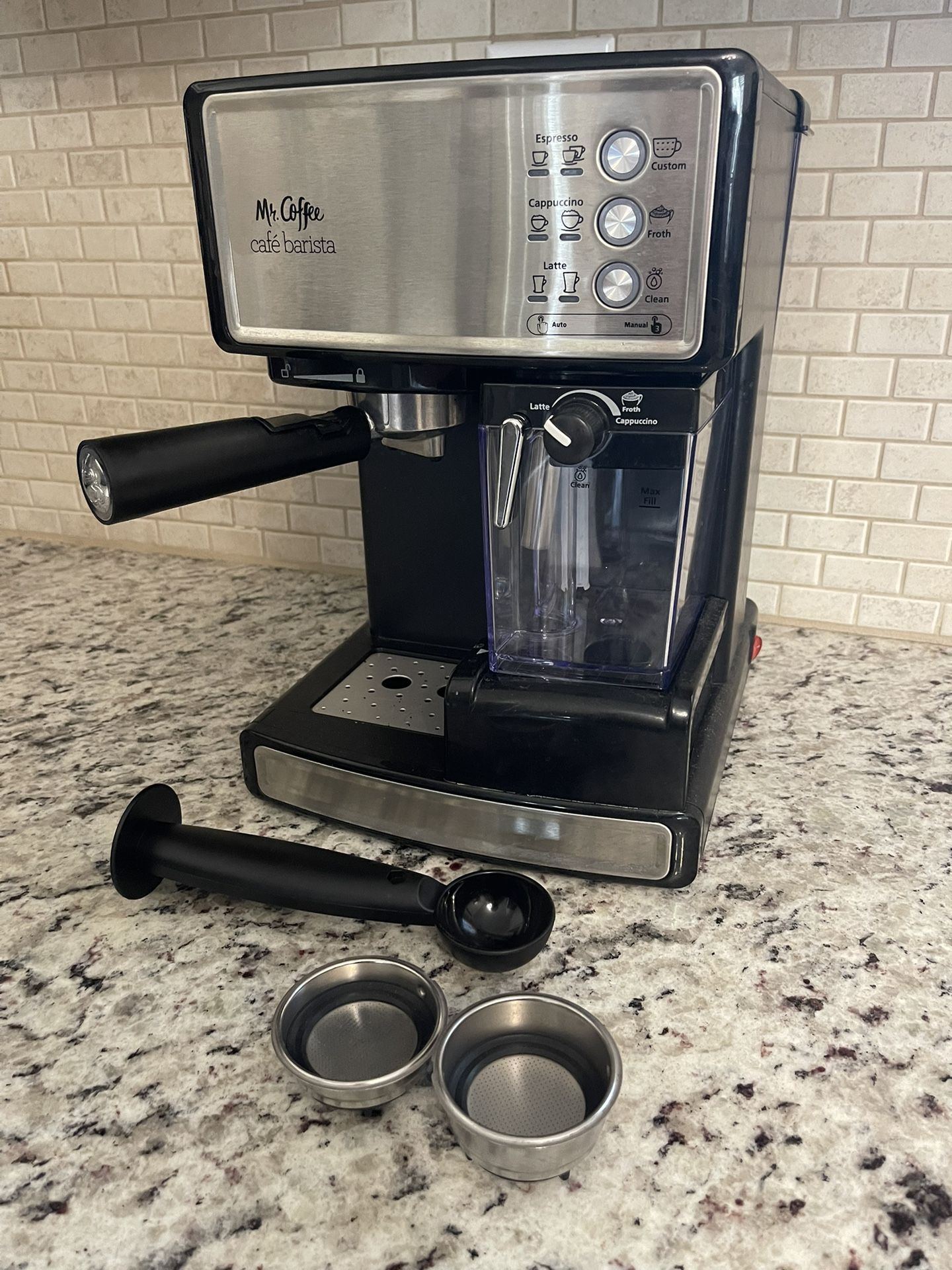 Mr. Coffee Cafe Barista Espresso Cappuccino Latte Maker Machine for Sale in  San Jose, CA - OfferUp