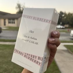 Burberry “Her” Perfume