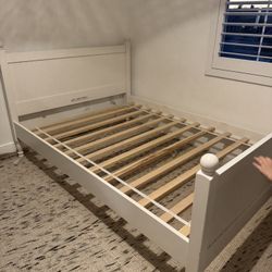 Potter barn full bed 