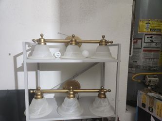 Gold Accent Vanity Lights - 2pc 50$