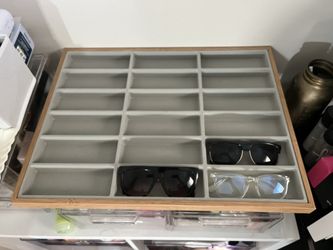 18 Grid Glasses Case