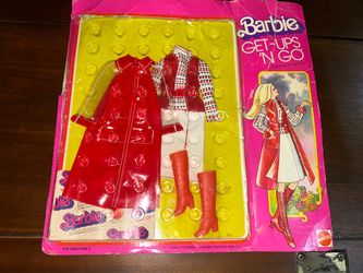 Vintage 1977 Mattel Barbie Get-Ups ’N Go "Red Shine for Rain Time" Fashion Outfit #9739 – NRFB (Never Removed From Box) / Factory Sealed